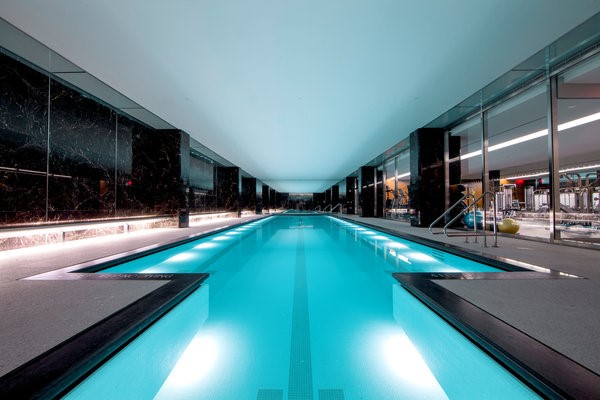 50 UN Plaza Swimming Pool & Spa