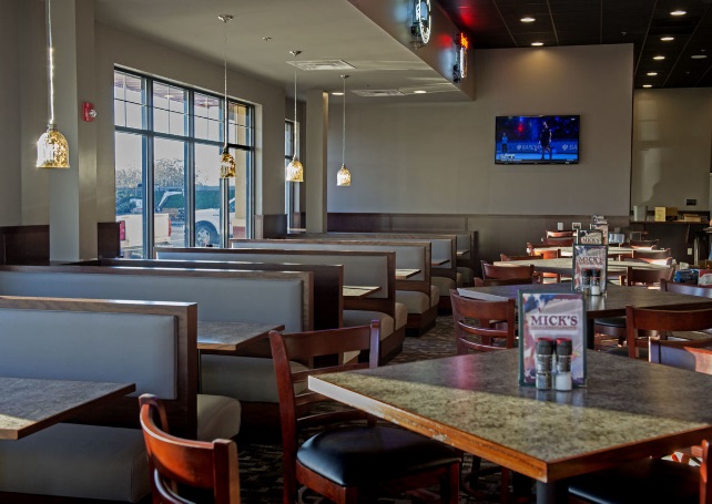 Mick’s All-American Pub – A Welcoming Bar & Restaurant Experience