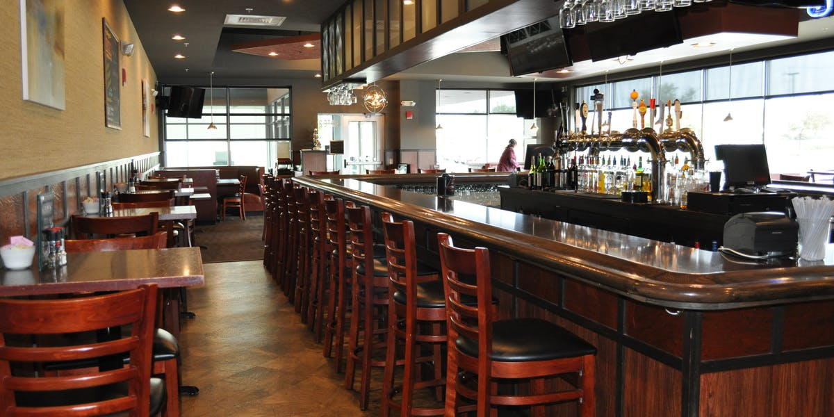 Mick’s All-American Pub – A Welcoming Bar & Restaurant Experience